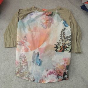 NWOT Butterfly baseball 3/4 Length Sleeve Top
